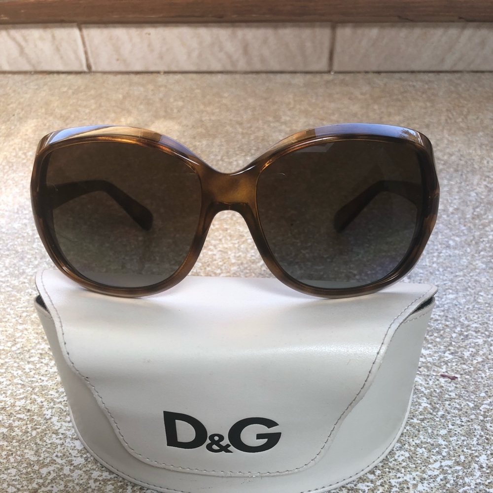 D&G tortoise sunglasses